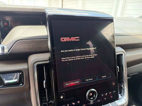 New 2026 GMC Yukon XL Denali Ultimate AWD/4WD image 23