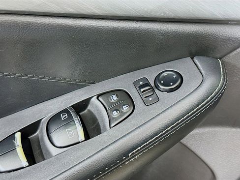 Used 2016 Nissan Maxima 3.5 SL image 19