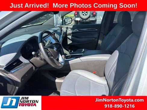 Used 2022 Buick Enclave Essence w/ Experience Buick Package AWD/4WD image 9