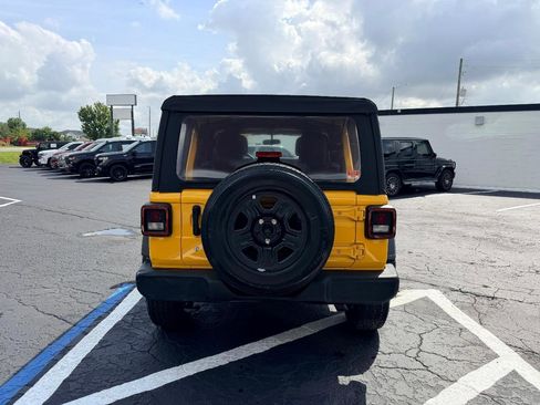 Used 2019 Jeep Wrangler Unlimited Sport AWD/4WD image 6