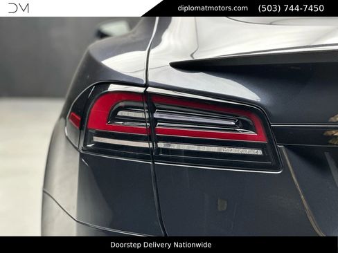 Used 2024 Tesla Model S Plaid image 14