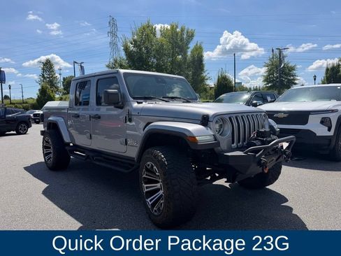 Used 2020 Jeep Gladiator Overland AWD/4WD image 2