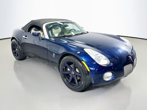 Used 2007 Pontiac Solstice Convertible w/ Premium Package RWD image 26