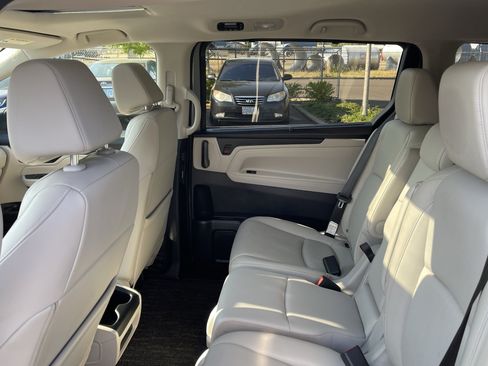 Used 2025 Honda Odyssey EX-L image 18