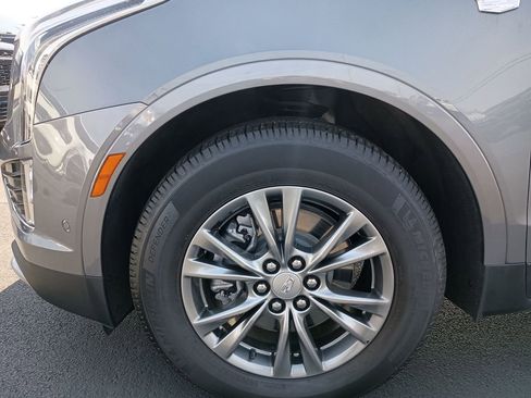 Used 2022 Cadillac XT5 Premium Luxury w/ Technology Package image 16