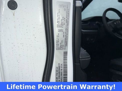 New 2025 Jeep Grand Cherokee Limited w/ Black Appearance Package image 26