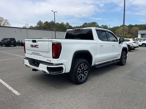 Used 2025 GMC Sierra 1500 AT4 w/ Technology Package AWD/4WD image 5