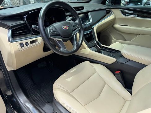 Used 2018 Cadillac XT5 FWD image 9