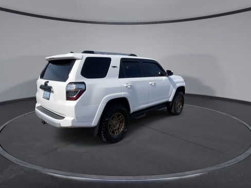 Certified 2017 Toyota 4Runner TRD Off-Road AWD/4WD image 8
