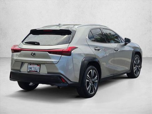 Used 2019 Lexus UX 200 w/ Accessory Package FWD image 5