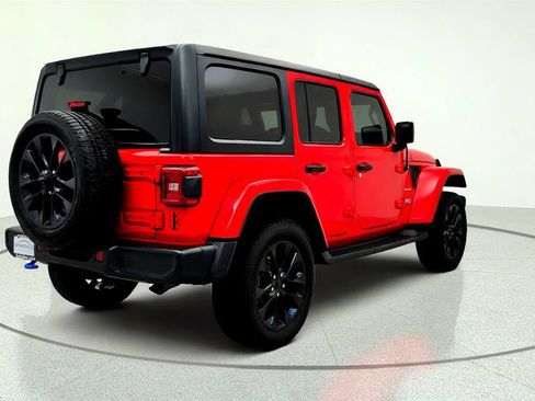 Used 2023 Jeep Wrangler Unlimited Sahara w/ Cold Weather Group AWD/4WD image 5