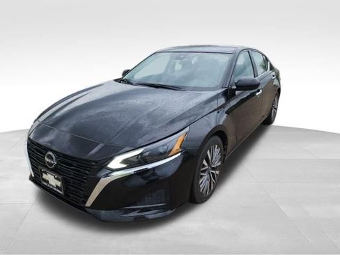 Used 2023 Nissan Altima 2.5 SV image 7
