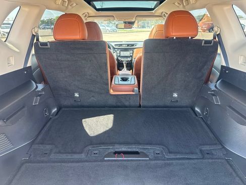 Certified 2017 Nissan Rogue SL w/ SL Premium Package AWD/4WD image 32