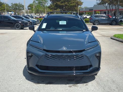 New 2026 Toyota Crown Signia image 2