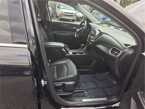 Used 2021 Chevrolet Equinox Premier AWD/4WD image 24