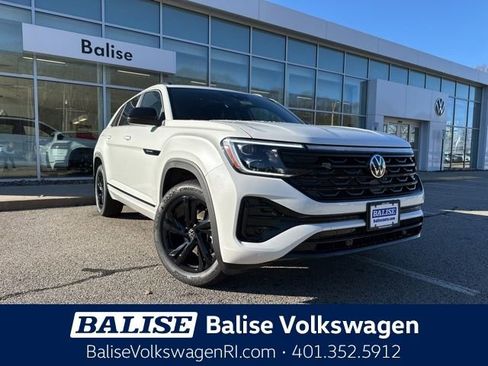 New 2026 Volkswagen Atlas Cross Sport SEL R-Line image 1