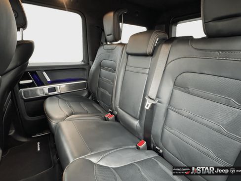 Used 2021 Mercedes-Benz G 63 AMG 4MATIC w/ G Manufaktur Interior Package image 19