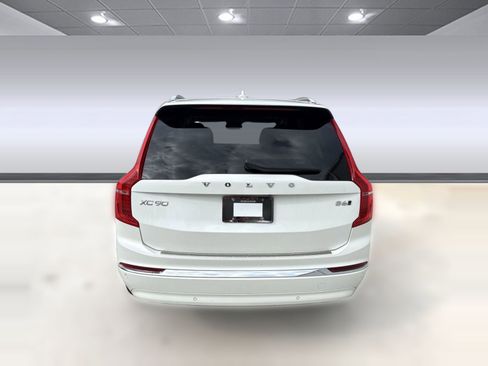 Certified 2023 Volvo XC90 B6 Plus w/ Protection Package Premier image 10