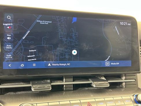 Used 2024 Hyundai Kona Limited FWD image 36