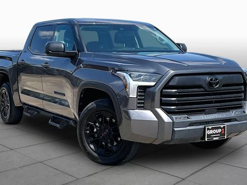 Used 2022 Toyota Tundra SR5 AWD/4WD image 3