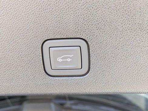 Certified 2025 Cadillac XT6 Premium Luxury w/ Platinum Package image 14