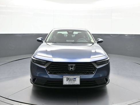 Used 2023 Honda Accord EX image 2