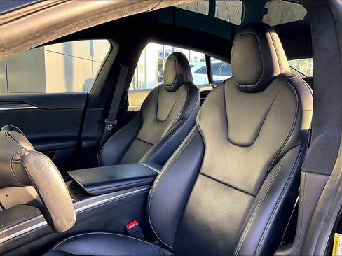 Used 2022 Tesla Model S Plaid image 24