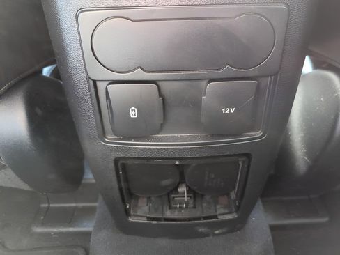 Used 2023 Ford Explorer XLT w/ Equipment Group 202A image 28