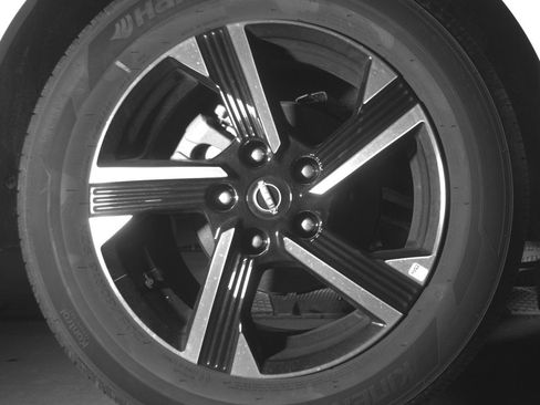 Used 2025 Nissan Sentra SV FWD image 14