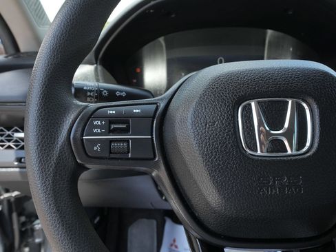 Used 2025 Honda Accord SE image 17
