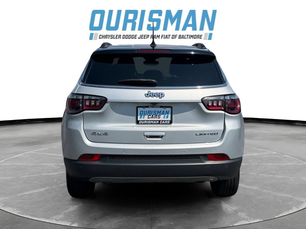 Used 2024 Jeep Compass Limited AWD/4WD image 5