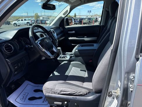 Used 2016 Toyota Tundra SR5 w/ TRD Off Road Package image 9