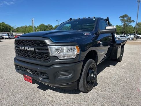Used 2022 RAM 3500 Tradesman AWD/4WD image 3