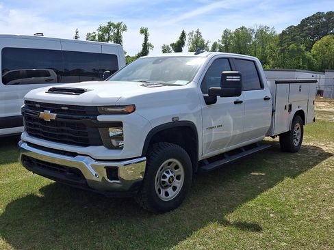 Used 2024 Chevrolet Silverado 3500 W/T w/ WT Convenience Package AWD/4WD image 3