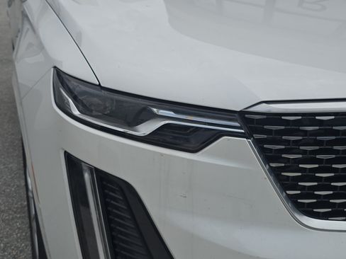 Certified 2025 Cadillac XT6 Luxury AWD/4WD image 6