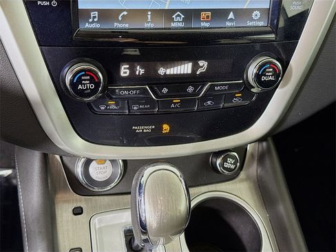 Used 2017 Nissan Murano SV image 8