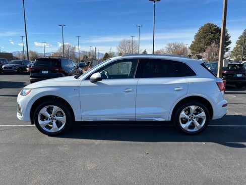 Used 2023 Audi Q5 2.0T Prestige w/ Prestige Package image 2