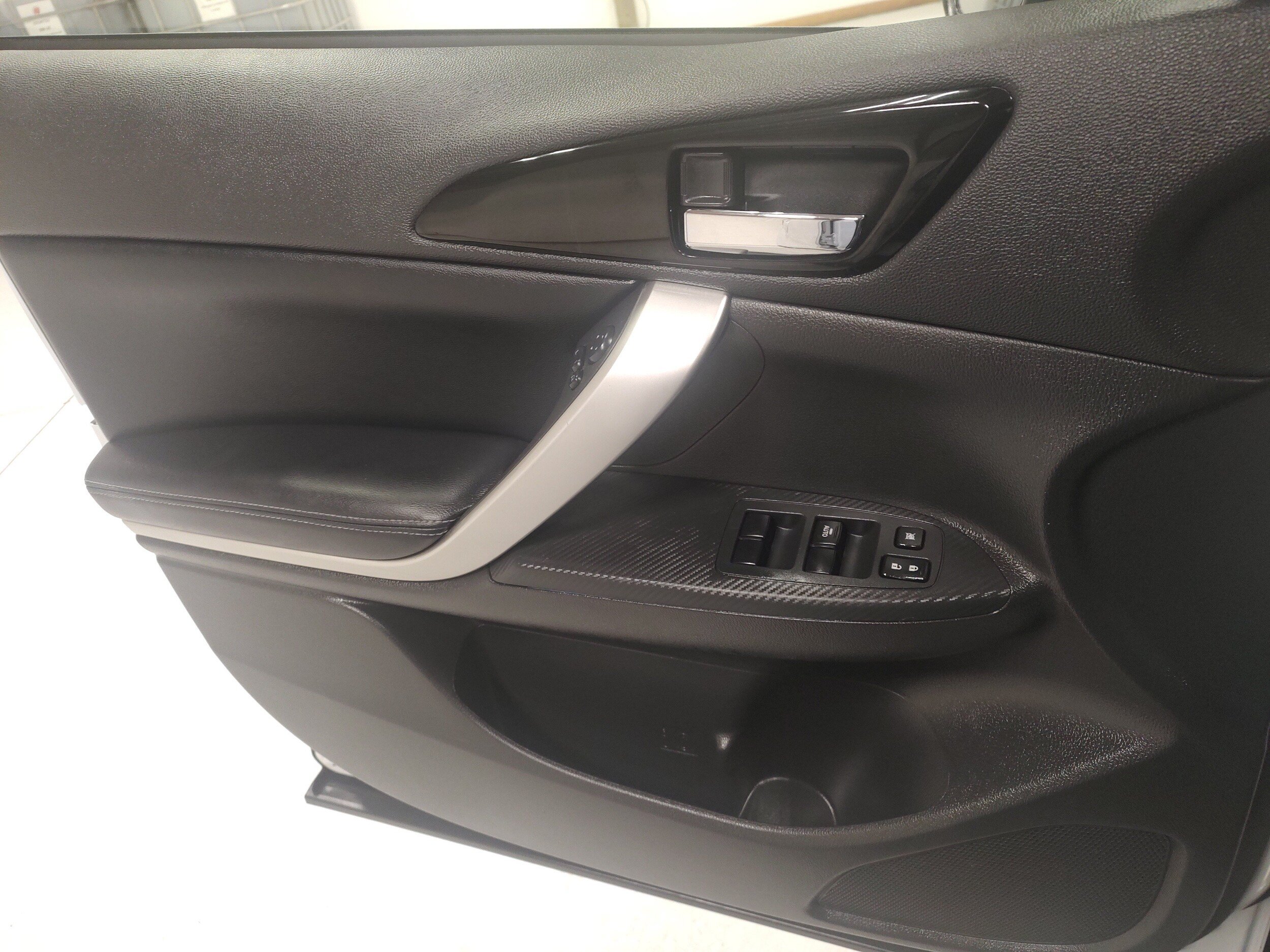 Used 2025 Mitsubishi Eclipse Cross SE AWD/4WD image 11