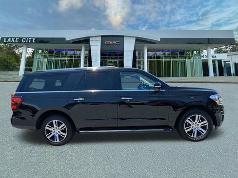 Used 2024 Ford Expedition Max Limited RWD image 2