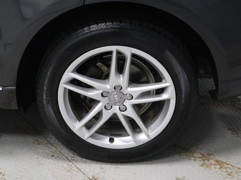 Used 2017 Audi Q5 2.0T Premium Plus w/ Technology Package image 16