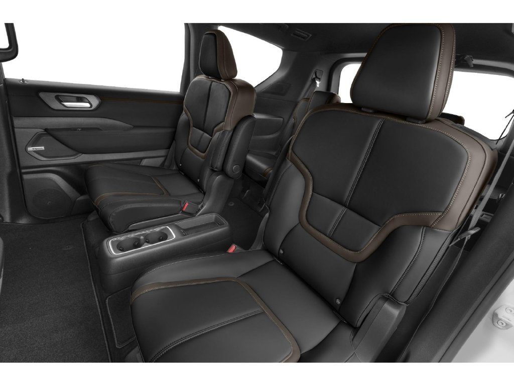 Used 2025 Nissan Armada SL RWD image 8