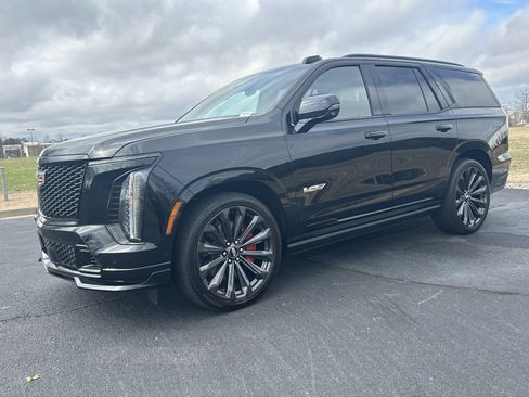 Used 2026 Cadillac Escalade V image 5