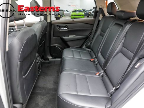 Used 2022 Nissan Rogue SV w/ SV Premium Package image 34