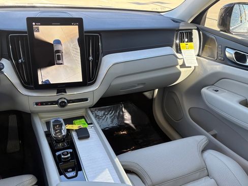 New 2026 Volvo XC60 T8 Ultra w/ Protection Package Premier image 13