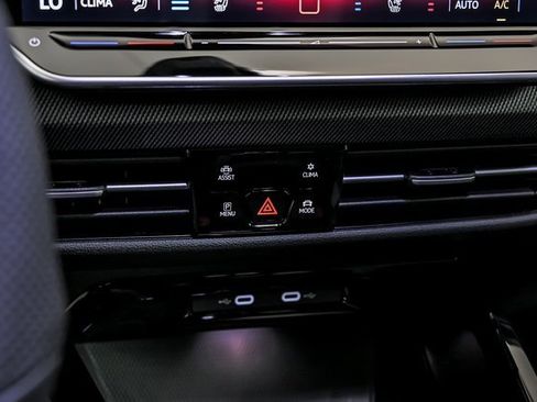 New 2025 Volkswagen GTI SE image 16