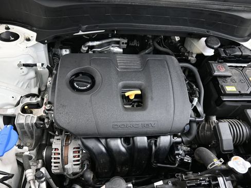 Used 2024 Kia Seltos S AWD/4WD image 16