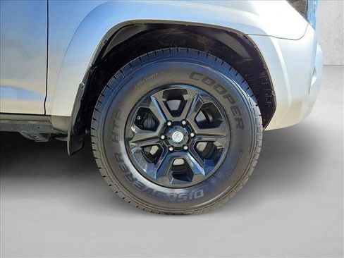 Used 2020 Toyota 4Runner SR5 image 24