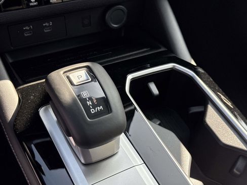 New 2025 Mitsubishi Outlander SE image 26