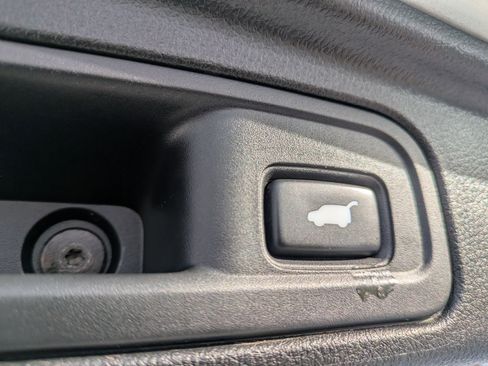 Used 2017 Honda Pilot Touring image 35