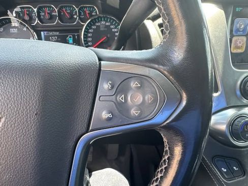 Used 2019 Chevrolet Suburban LT w/ LT Signature Package RWD image 22